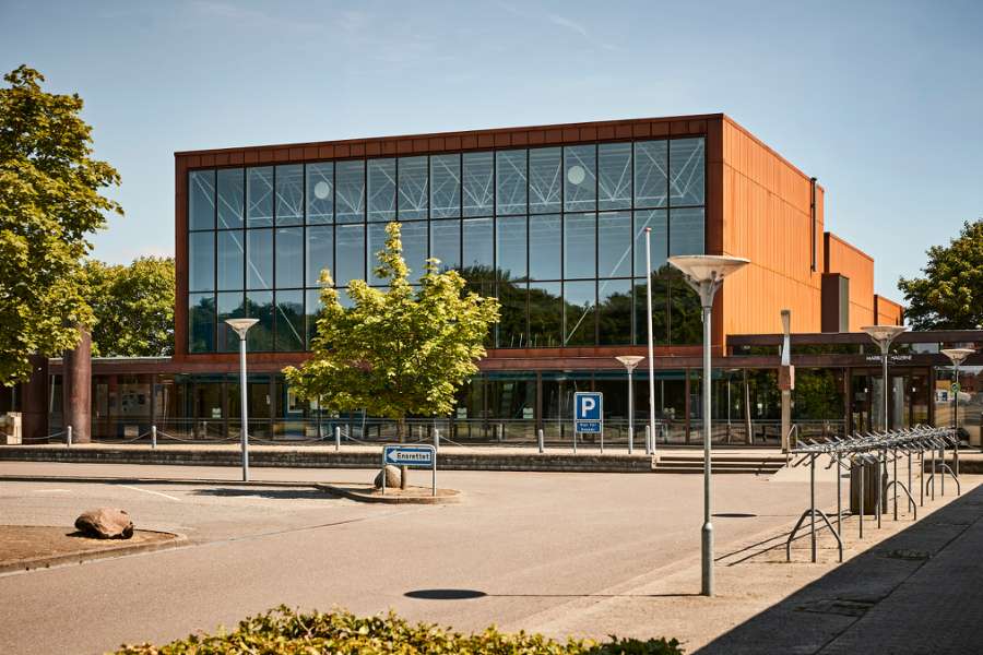 Smukke facadekassetter i cortenstål, Maribo Svømmehal, Ved Stadion 4, 4930 Maribo